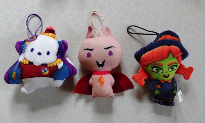 Small Toys (used).