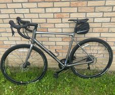 Giant Contend SL 1 Disc Road Bike in Grey
