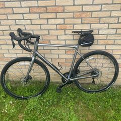 Giant Contend SL 1 Disc Road Bike in Grey