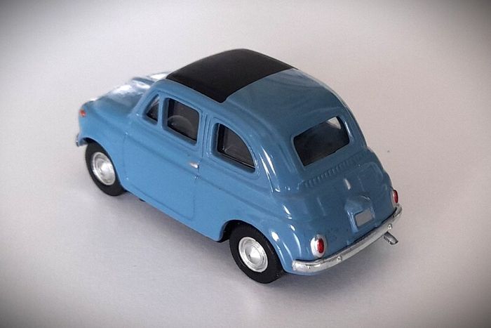 Diecast Model Fiat 500 F Berlina - del Prado Car Collection 1:43