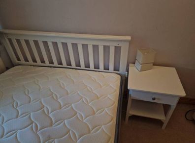 4ft 6 in wooden bed plus mattress