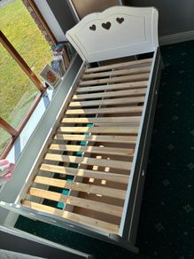 Single bed