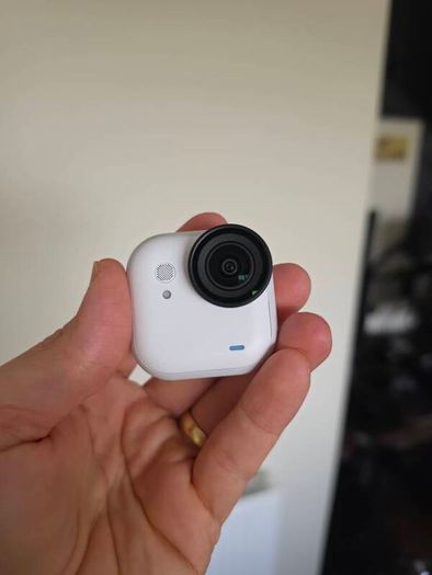 insta360 Go Ultra White Edition + Micro Lens Kit