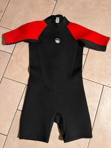 BNWT shorty wetsuit, 10-11 years