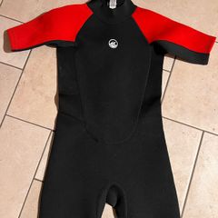 BNWT shorty wetsuit, 10-11 years