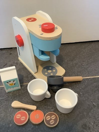 Wooden play coffee machine (Lidl)