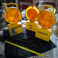 3 Road Lights, I know nothing about these, selling 3 together, Postage Available