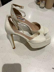 dune heels