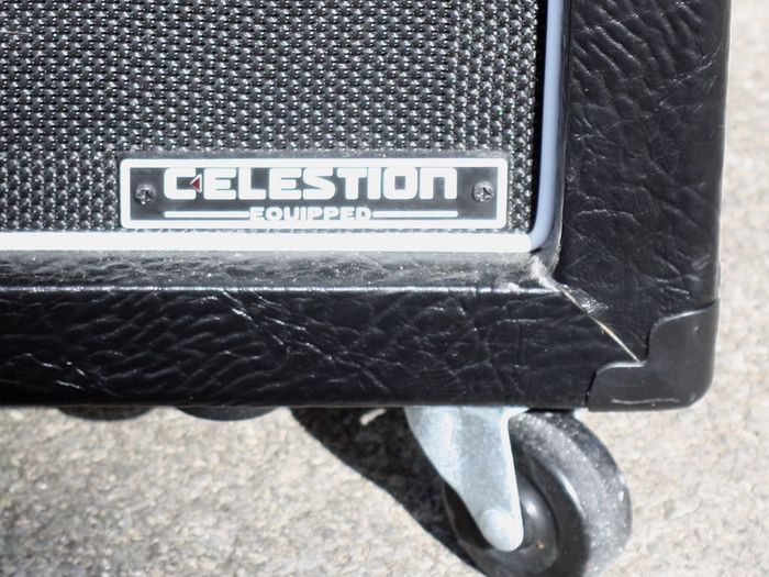 Harley Benton 4x12 speaker cab with Celestion Vintage 30 speakers