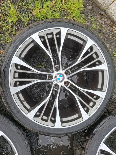 22" Bmw X5 Alloys with tyres