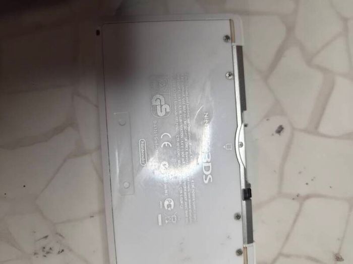 3ds moded 32 gb working tested no charger