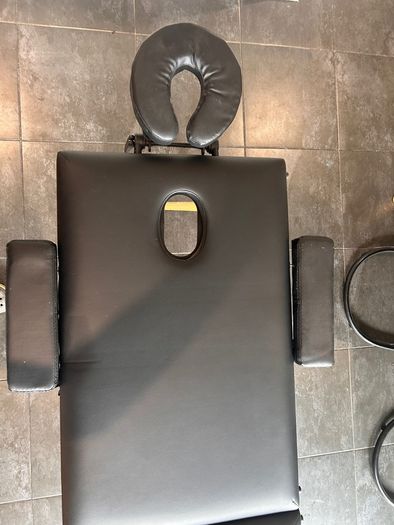 Folding massage table