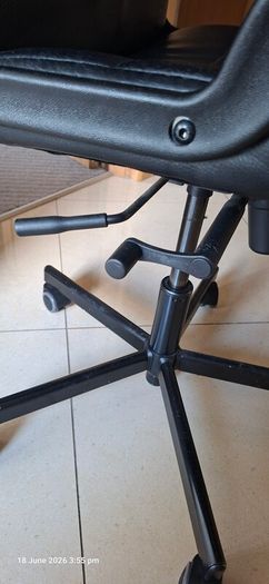 Computer chair