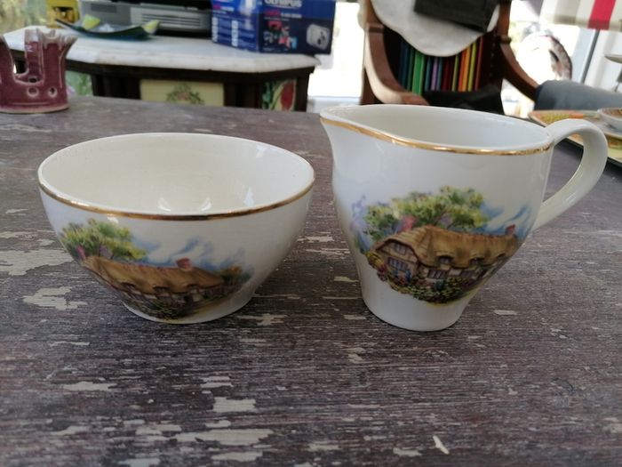 Vintage Arklow pottery jug and sugar bowl