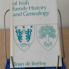 Bibliography of Irish Family History and Genealogy by Brian de Breffny 1974 h/b d/j 1st ed. Irish Ancestry research FREEPOST