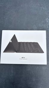 Brand new iPad Smart Keyboard