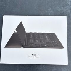Brand new iPad Smart Keyboard