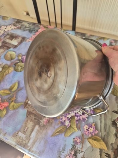 Pot