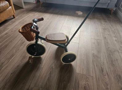 Banwood Green Trike. Barely used, stored and used inside.