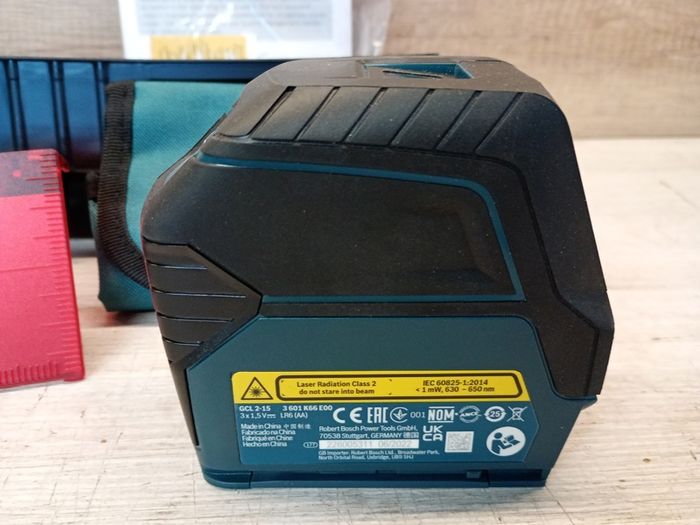Bosch Professional Cross Line Laser GCL 2-15 with Holder