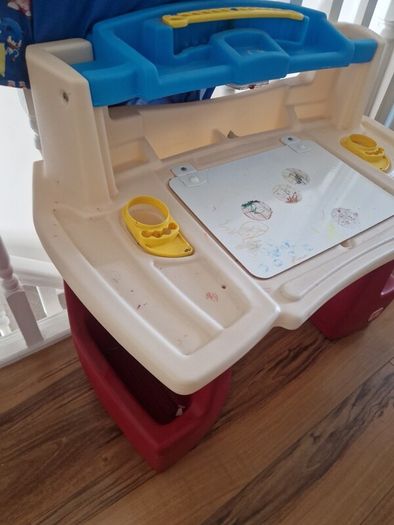 kids drawing table