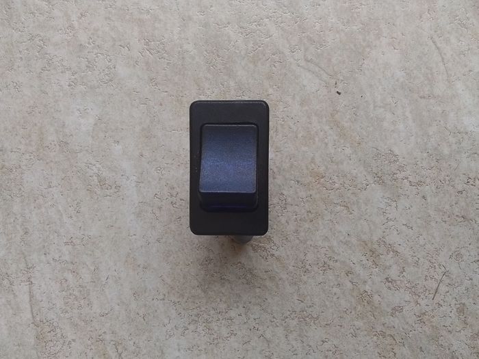 Rocker On / Off Switch.