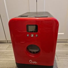 Compact dishwasher in red