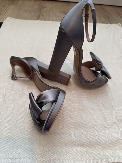 Reiss high heels , champagne /grey brand new