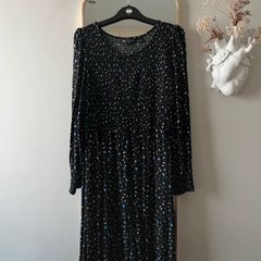 Dorothy Perkins Dress mini black with blue flowers - size 12 elastic