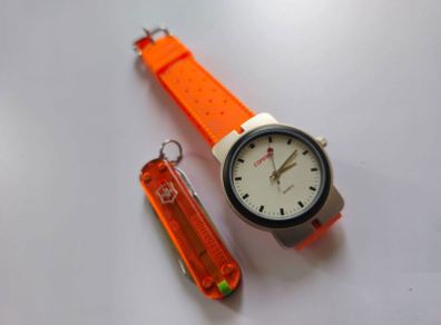 Vintage Compaq Quartz Watch with Matching colours Victorinox 58mm Swiss Army Knife Combo