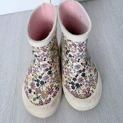 Kid rain boot size 24