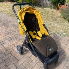 Papas & Mama's pram