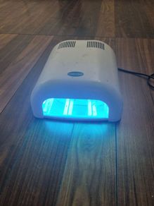 UV nail lamp