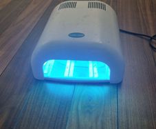 UV nail lamp