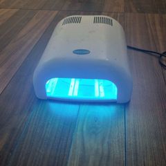 UV nail lamp