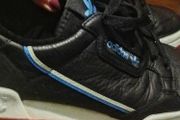 lovely lady black adidas runners