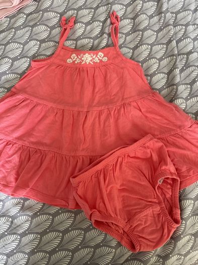 Gap Baby dress 6-12 m