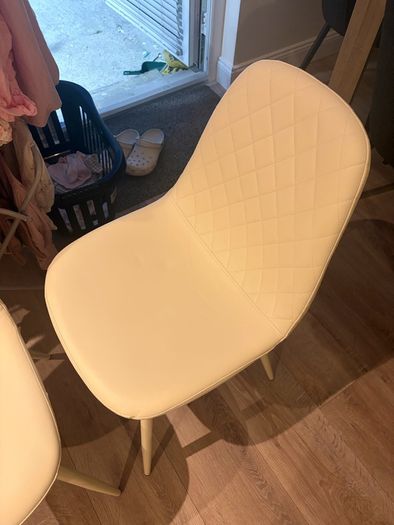 Set of 4 cream dining chairs
