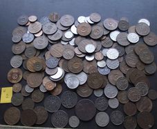 A Lot of 800+ grams of Swedish coins