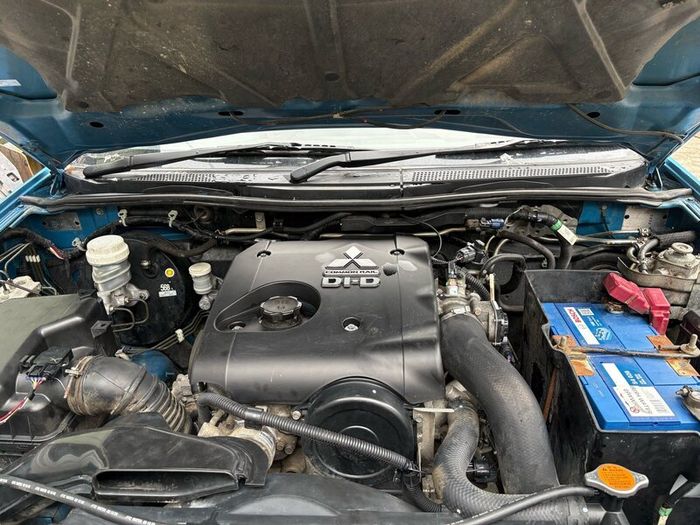 Mitsubishi l200