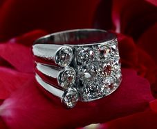 Stunning Art Deco 1930s Platinum 3.1ct Diamond Tank Ring