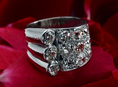 Stunning Art Deco 1930s Platinum 3.1ct Diamond Tank Ring