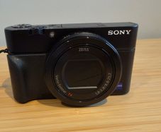 Camera Sony Cybershot DSC-RX100 III