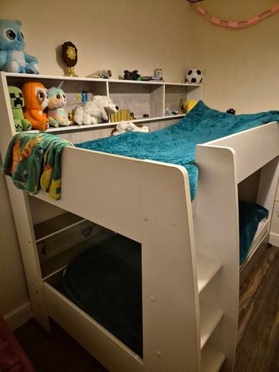 bunk bed