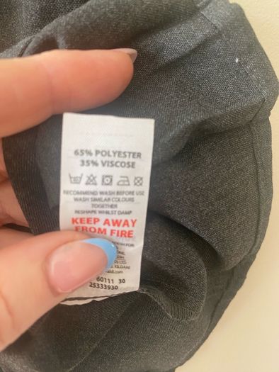 New grey uniform skirt (age 5-6)