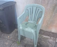 Garden table & chairs