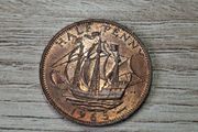 Great Britain UK 1965 Half Penny Elizabeth II Coin - free standard postage