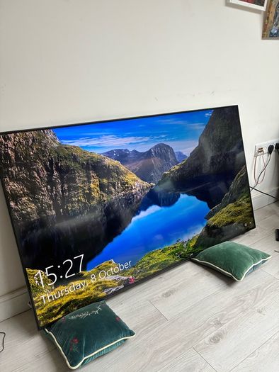 Samsung 65 Inch QLED 4K Smart TV , Brand New, Warranty Until Apr 2028 with receipt