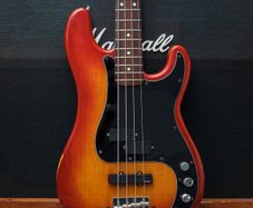 Fender Precision Bass - Sienna Sunburst (1979)