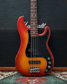 Fender Precision Bass - Sienna Sunburst (1979)